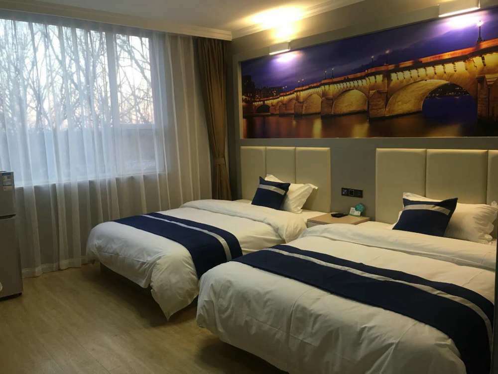 Golden Phoenix Hotel Шуньи Номер фото
