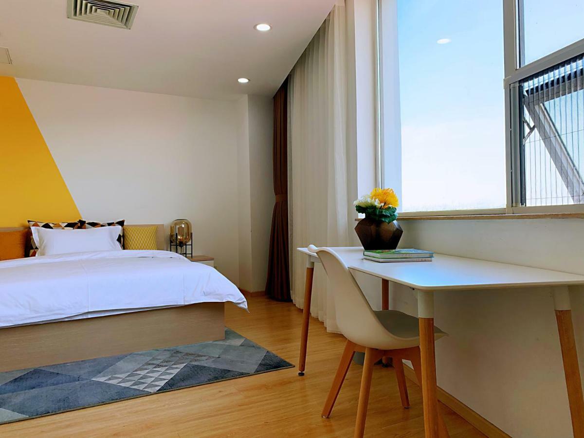 Golden Phoenix Hotel Шуньи Экстерьер фото