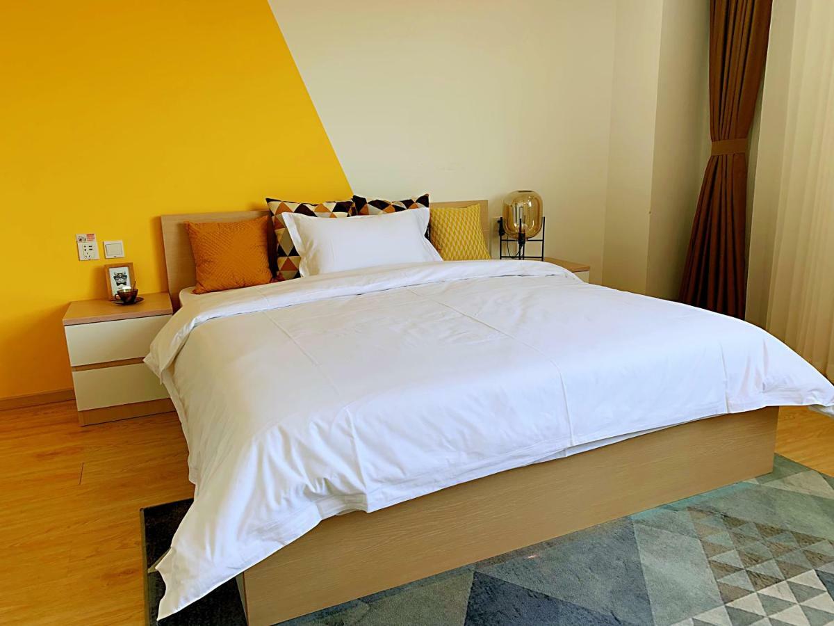 Golden Phoenix Hotel Шуньи Экстерьер фото