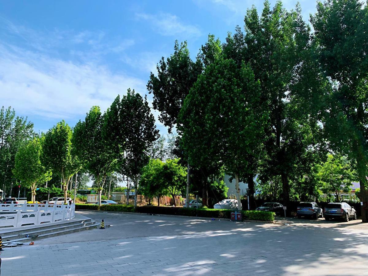 Golden Phoenix Hotel Шуньи Экстерьер фото